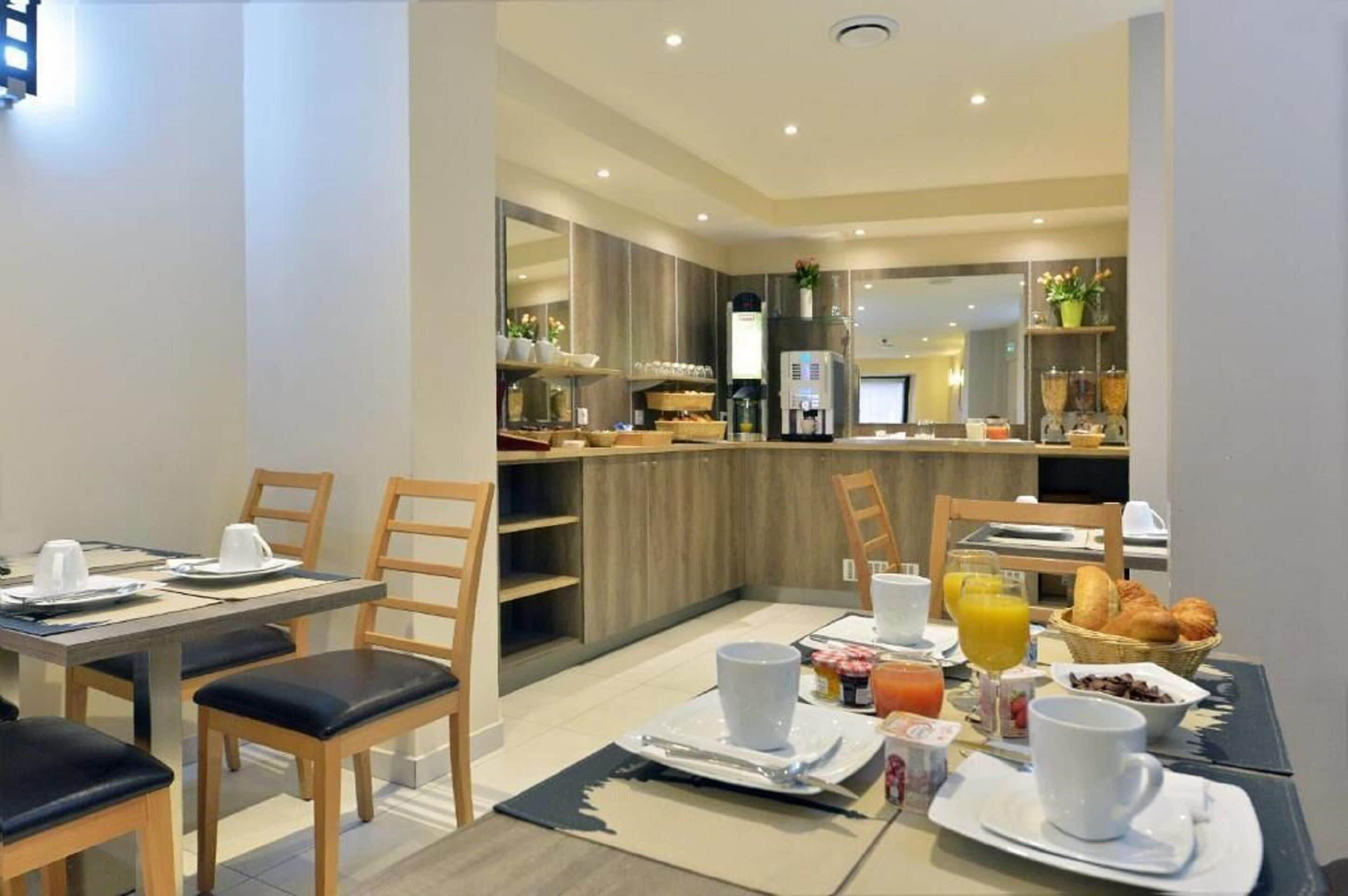 Hotel Du Chemin Paris